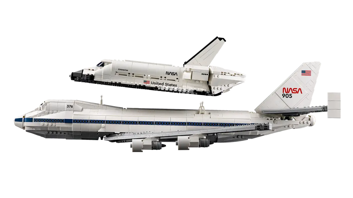 LEGO - ICONS Shuttle Carrier Aircraft 10360