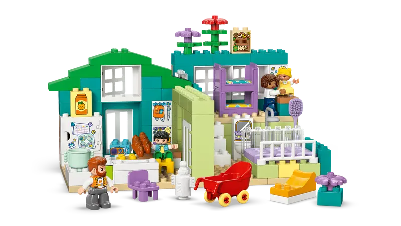 LEGO - Duplo 3 in 1 Modern Family House with Figurines 10470