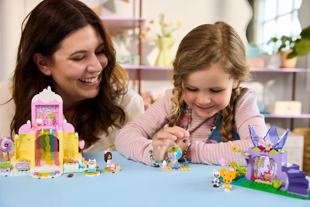 LEGO - Gabbys Dollhouse Sweet Treat Mountain and Kitty Garden 11205