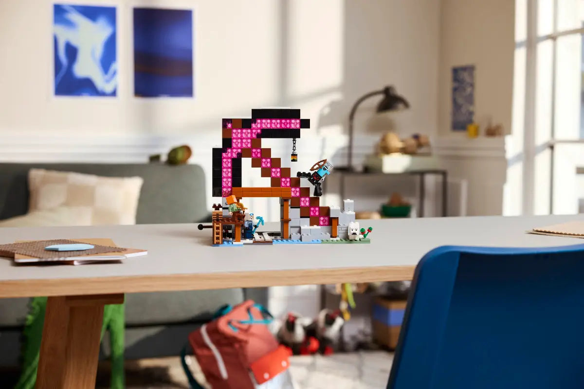 LEGO - Minecraft The Pickaxe Mine 21277
