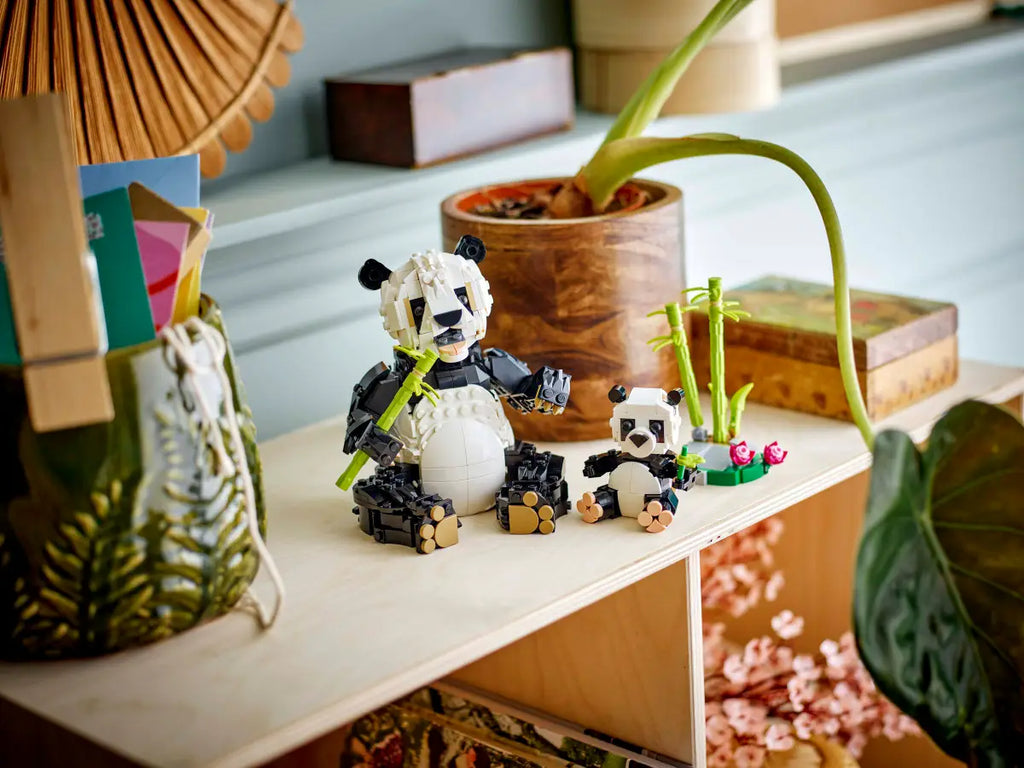 LEGO - Creator Wild Animals: Panda Family 31165