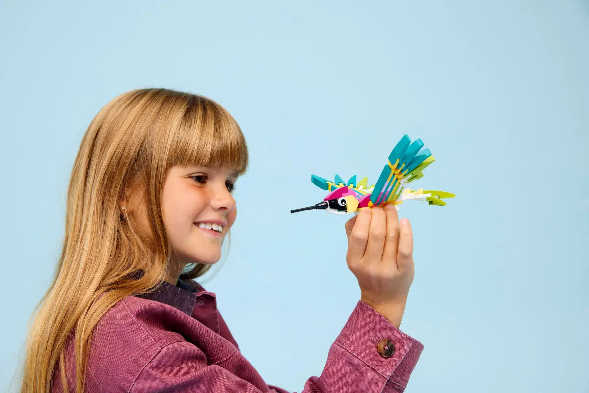 LEGO - Creator Colorful Hummingbird 31384