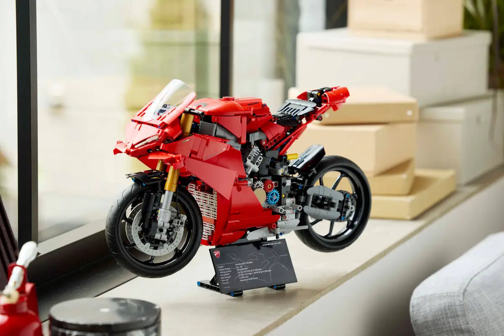 LEGO - Technic Ducati Panigale V4 Motorcycle 42202