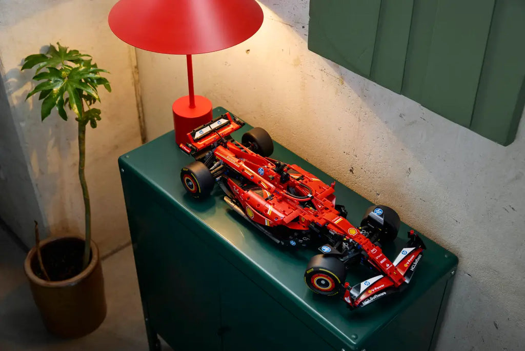 LEGO - Technic Ferrari SF-24 F1 Car 42207