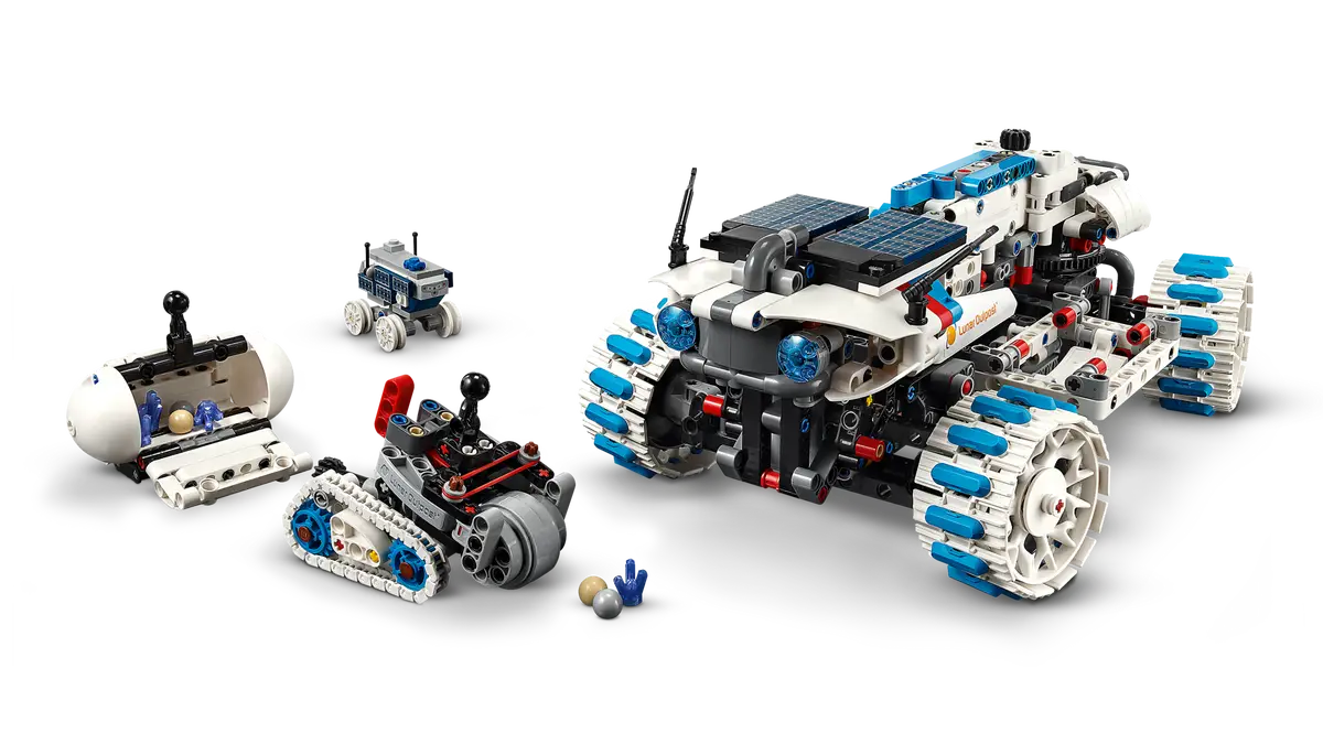 LEGO - Technic Lunar Outpost Moon Rover 42211