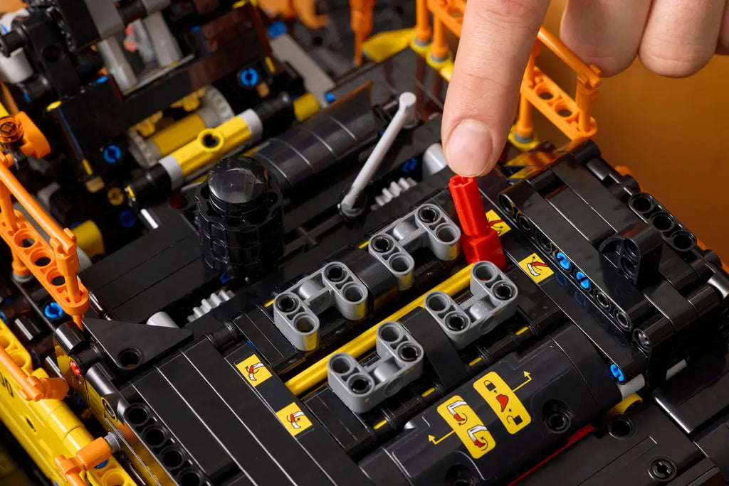 LEGO - Technic Volvo EC500 Hybrid Excavator 42215
