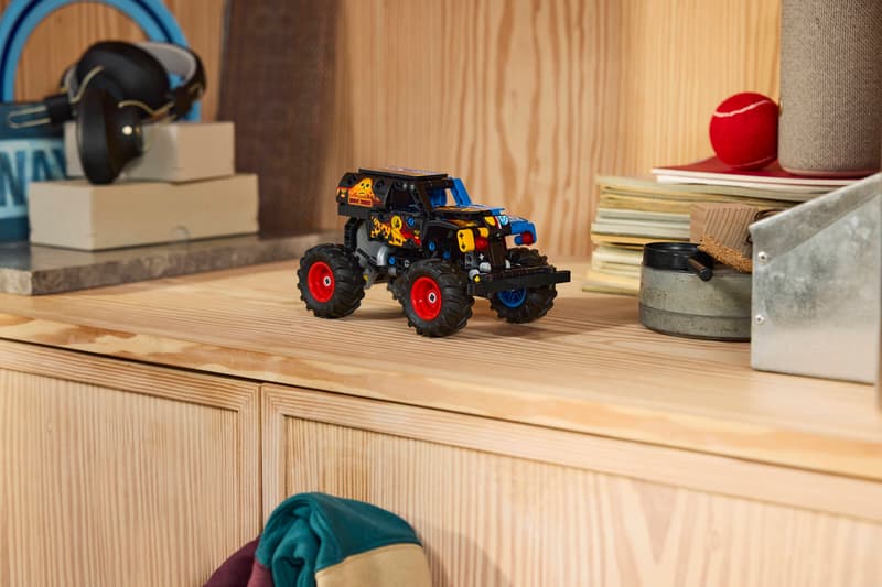 LEGO - Technic Monster Jam Grave Digger Fire and Ice 42219