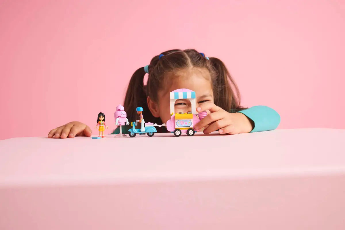 LEGO - Friends Cotton Candy Stand & Scooter 42643