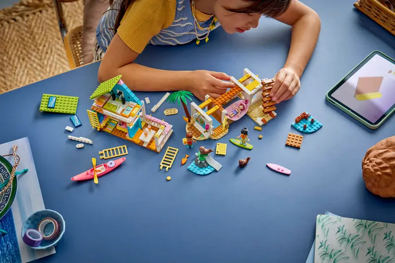 LEGO - Friends Beach House with Seals 42699