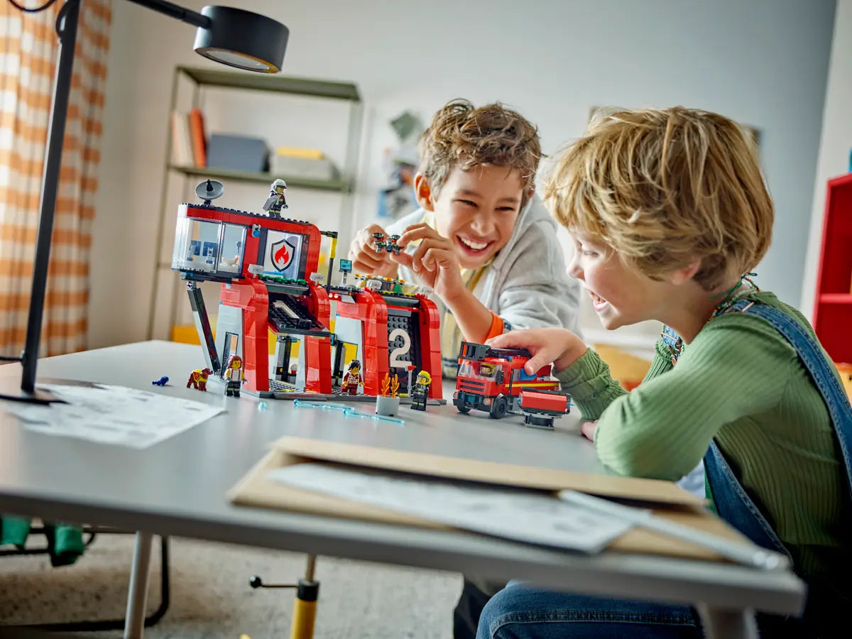 LEGO - City Fire Station with Fire Truck 60414