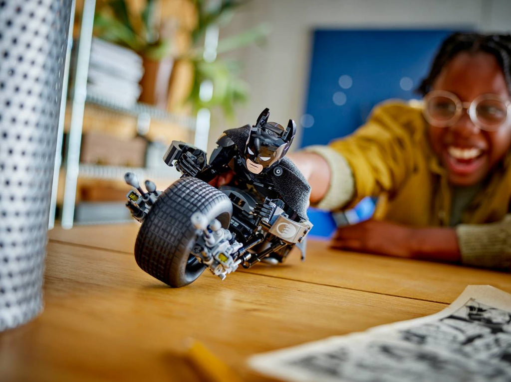 LEGO - Batman Construction Figure & the Bat Pod Bike 76273