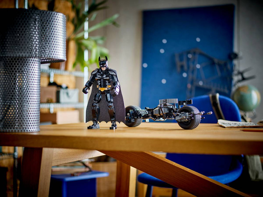 LEGO - Batman Construction Figure & the Bat Pod Bike 76273