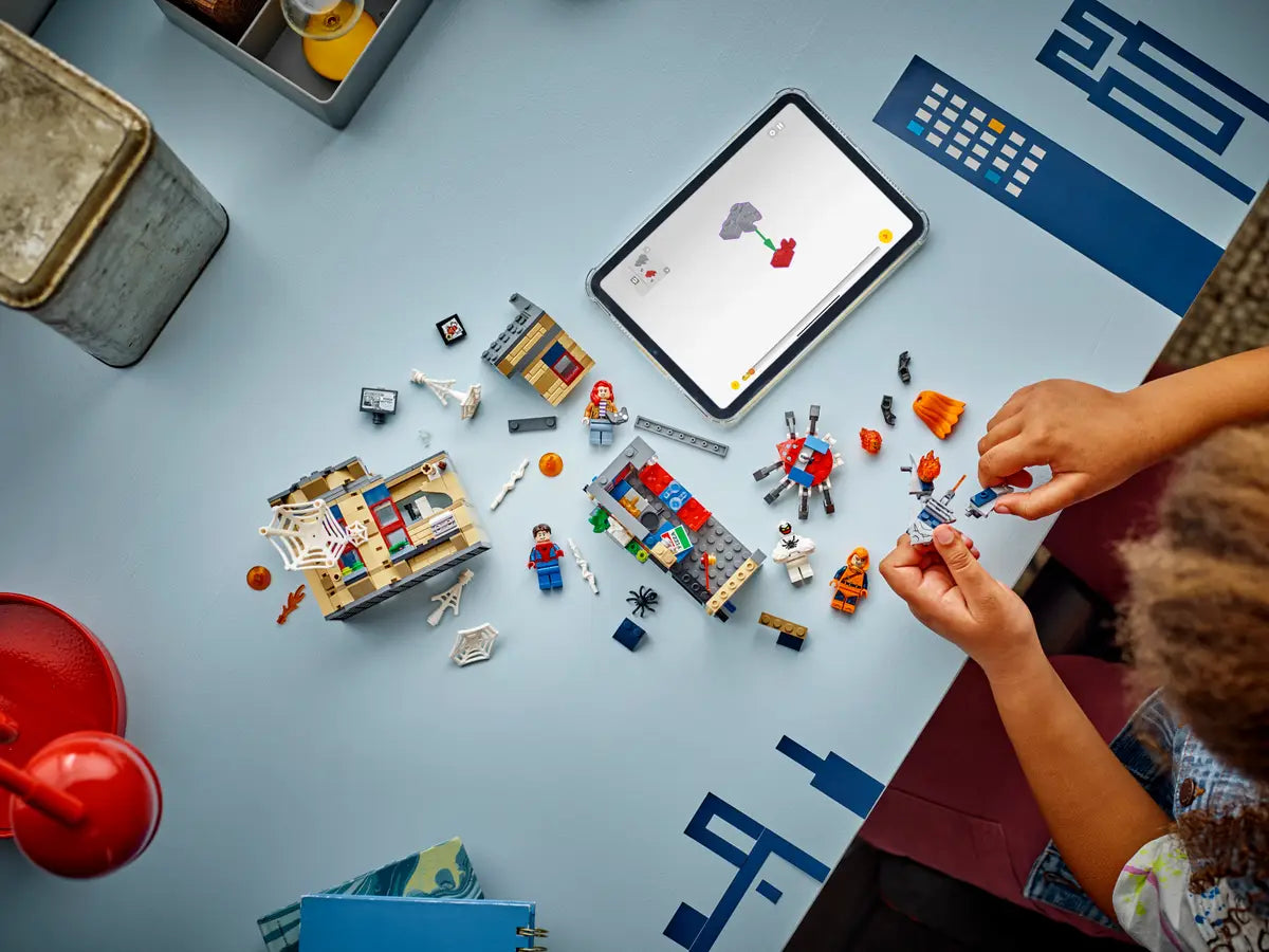 LEGO - Spider-Verse: Miles Morales vs. The Spot 76311