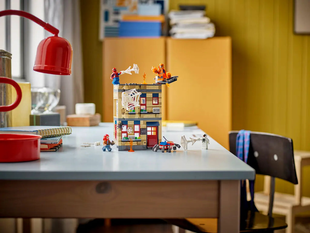 LEGO - Spider-Verse: Miles Morales vs. The Spot 76311