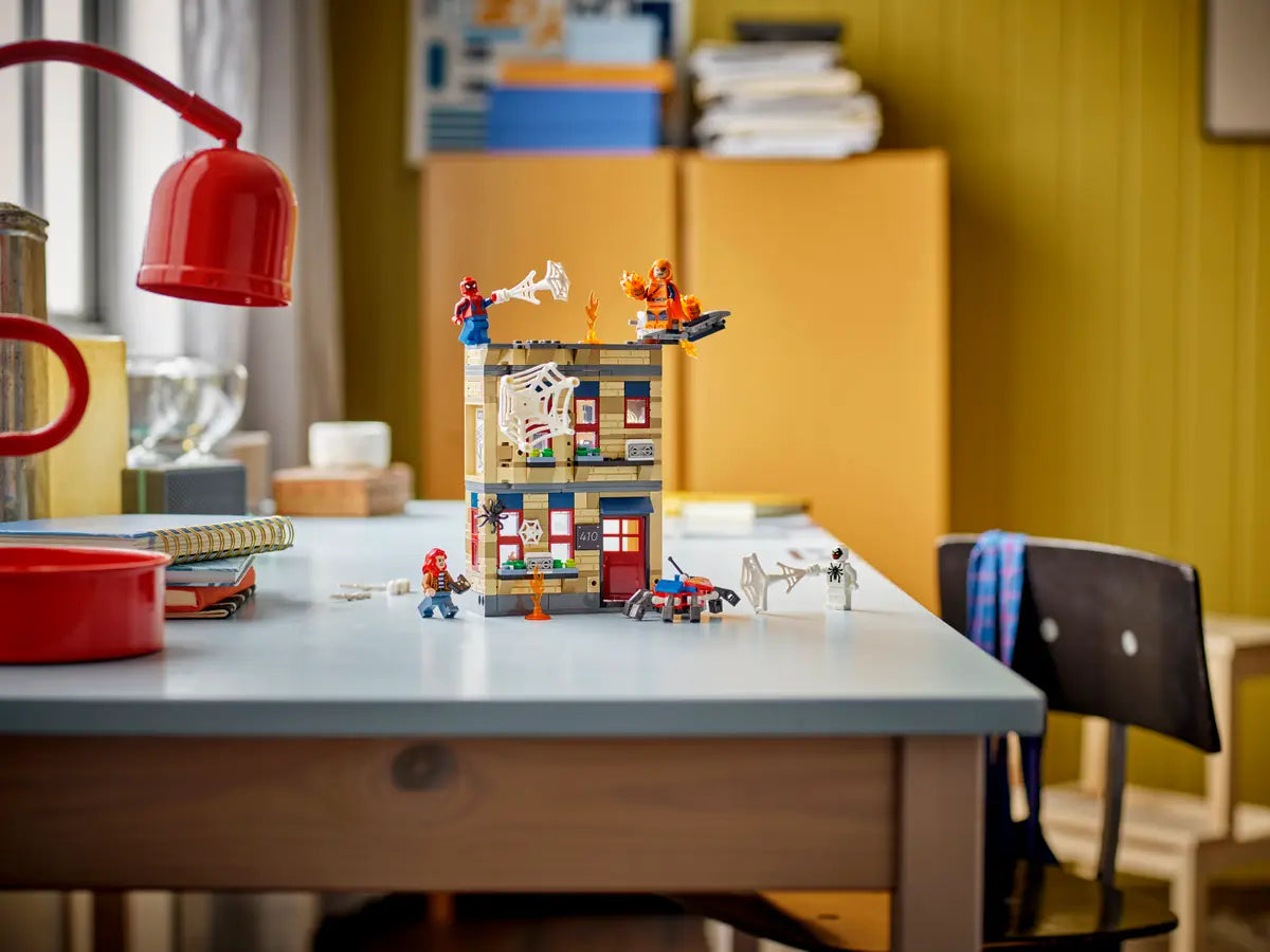 LEGO - Marvel Peter Parkers Apartment 76317