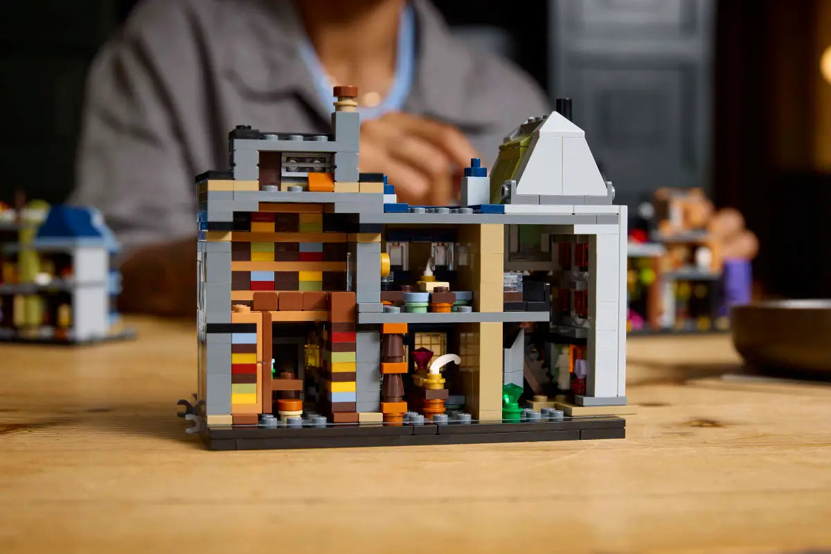 LEGO - Harry Potter Diagon Alley Wizarding Shops 76444