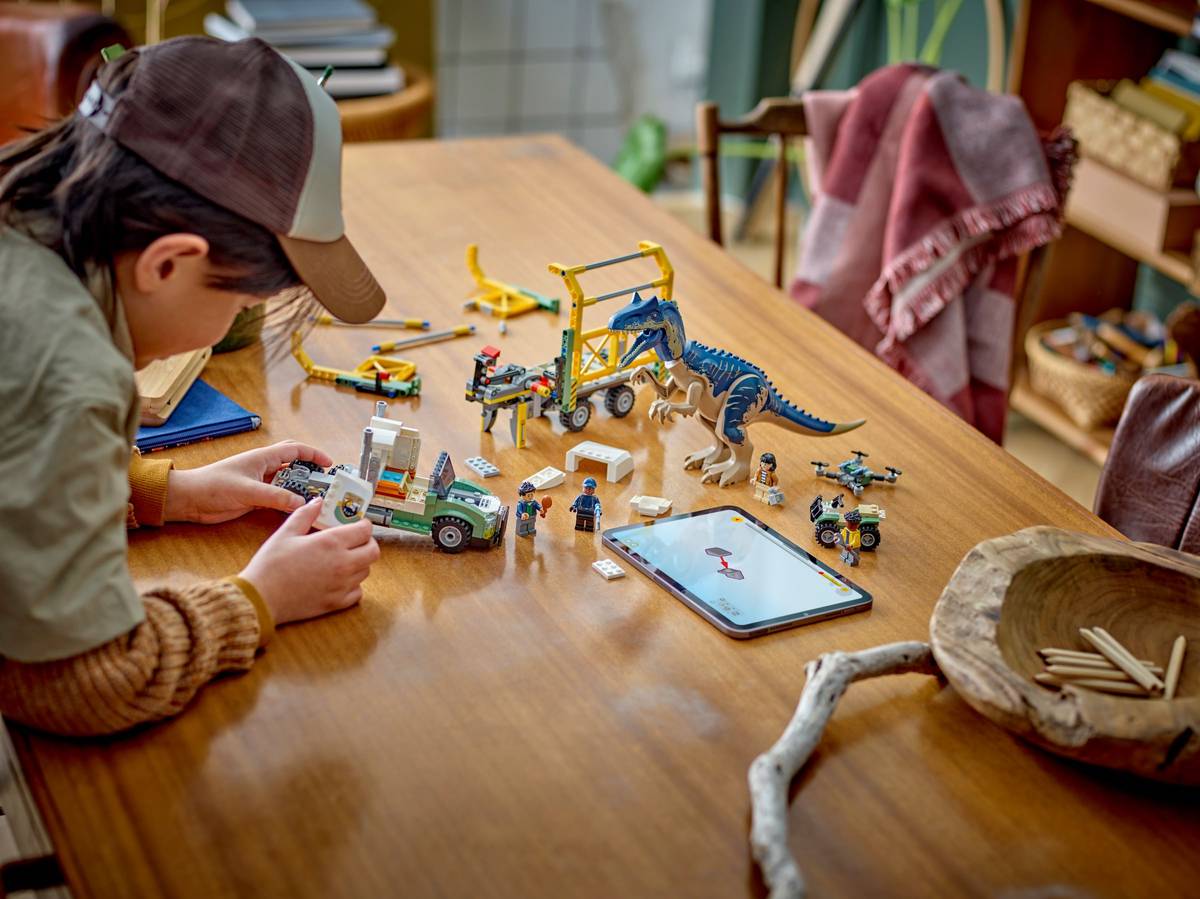 LEGO - Jurassic Dino Mission Transport Truck 76966