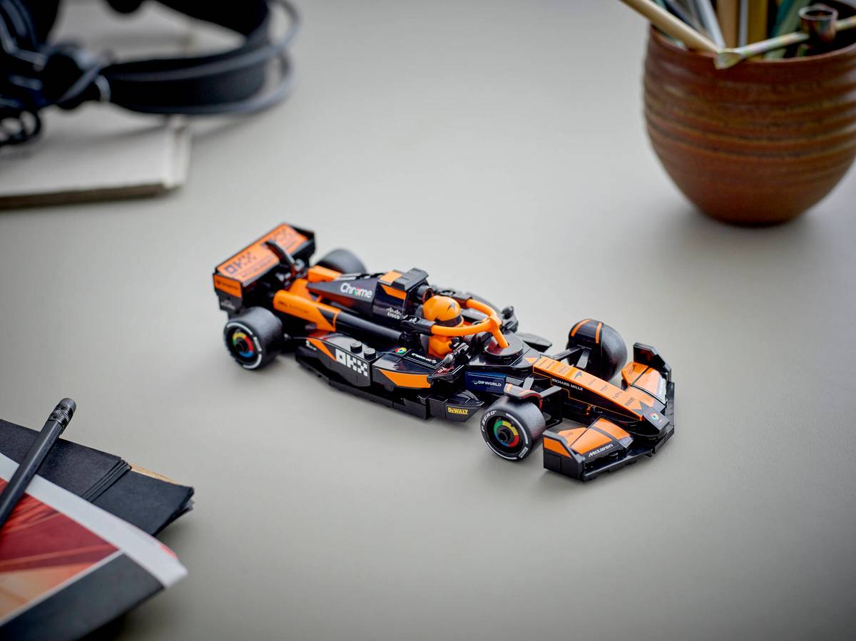 LEGO - McLaren F1 Team MCL38 Race Car 77251