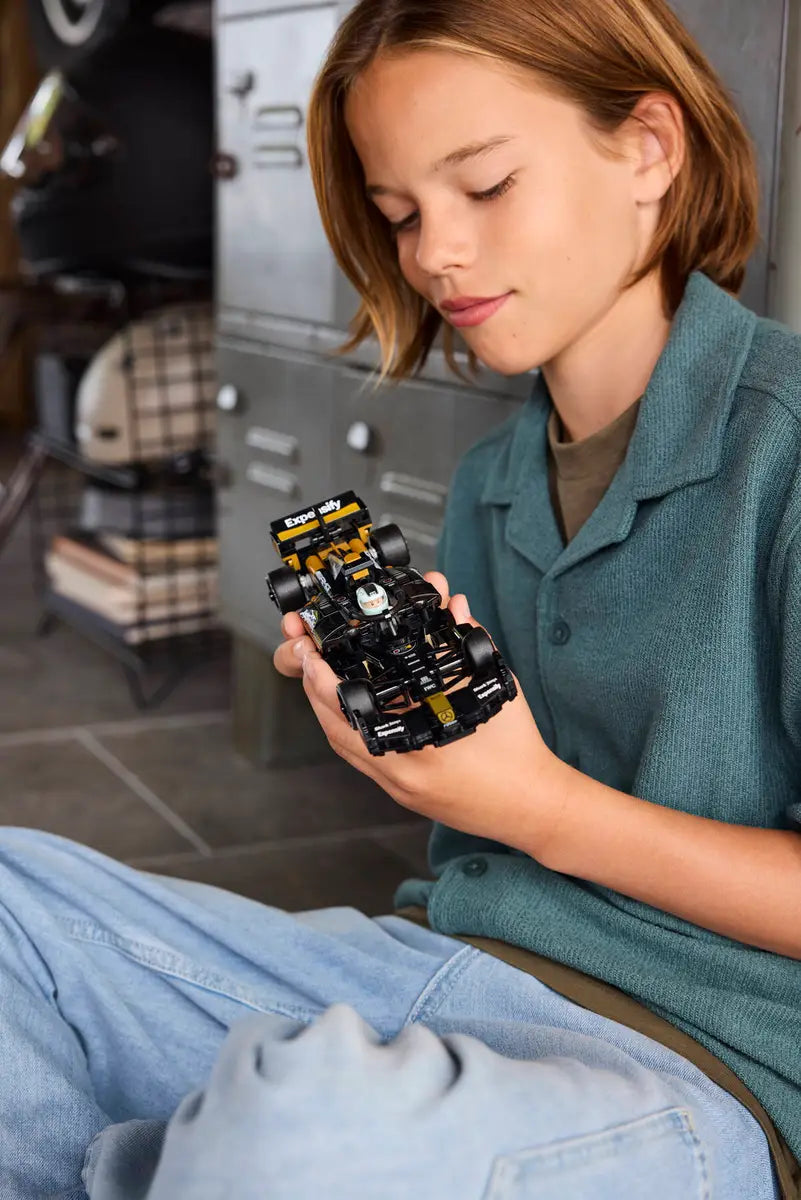 LEGO - Speed Champions APXGP Team Race Car 77252