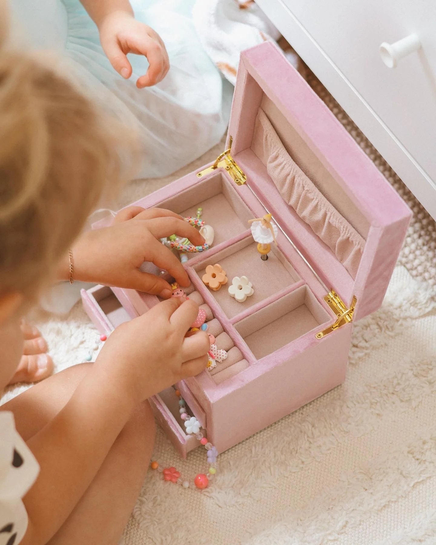 Melodee Designs - Nostalia Jewellery Box