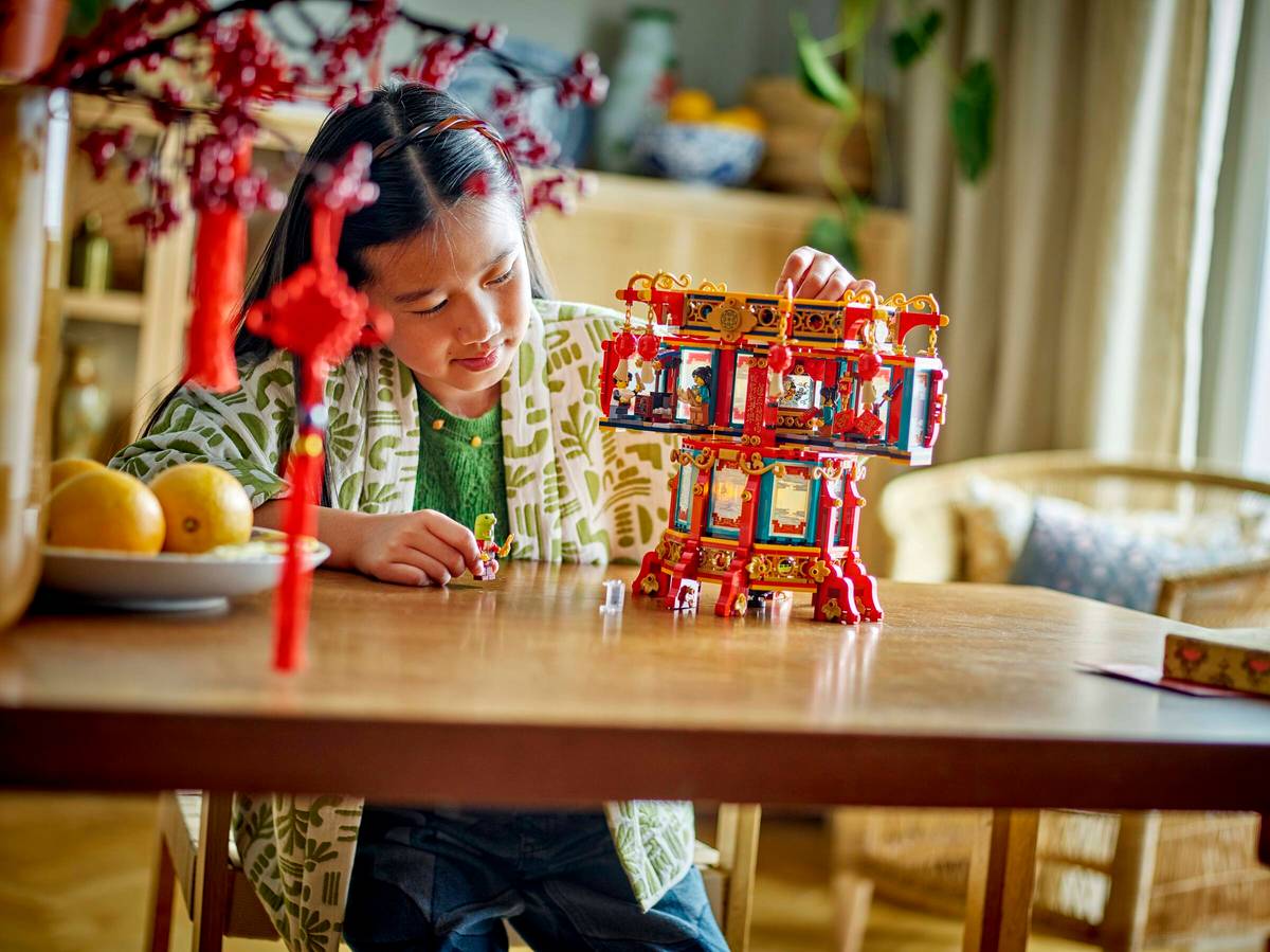 LEGO - Trotting Lantern Chinese New Year 2025 80116
