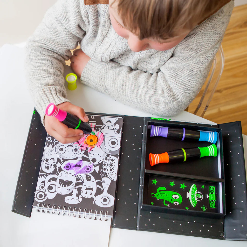 Tiger Tribe - Colouring Set Neon Outer Space
