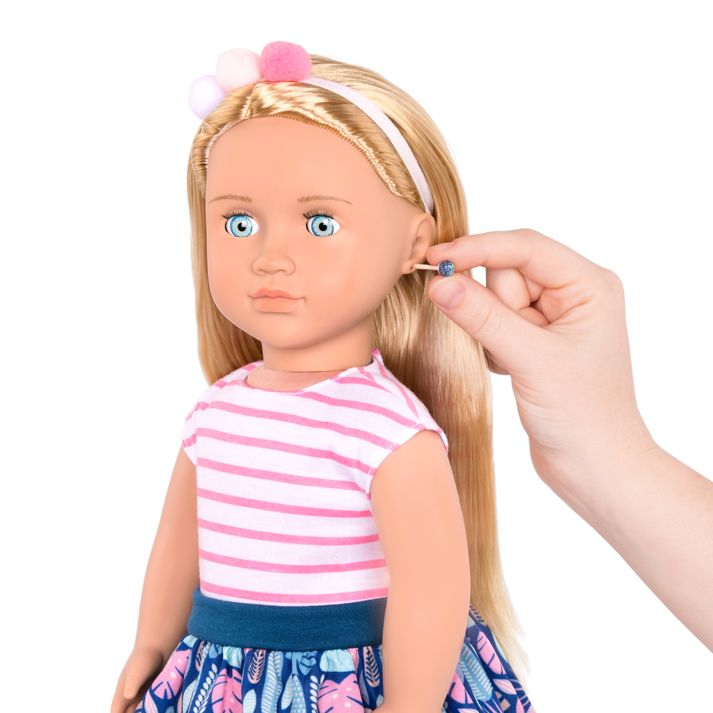 18-inch doll with blonde hair, pale blue eyes, jewelry and box