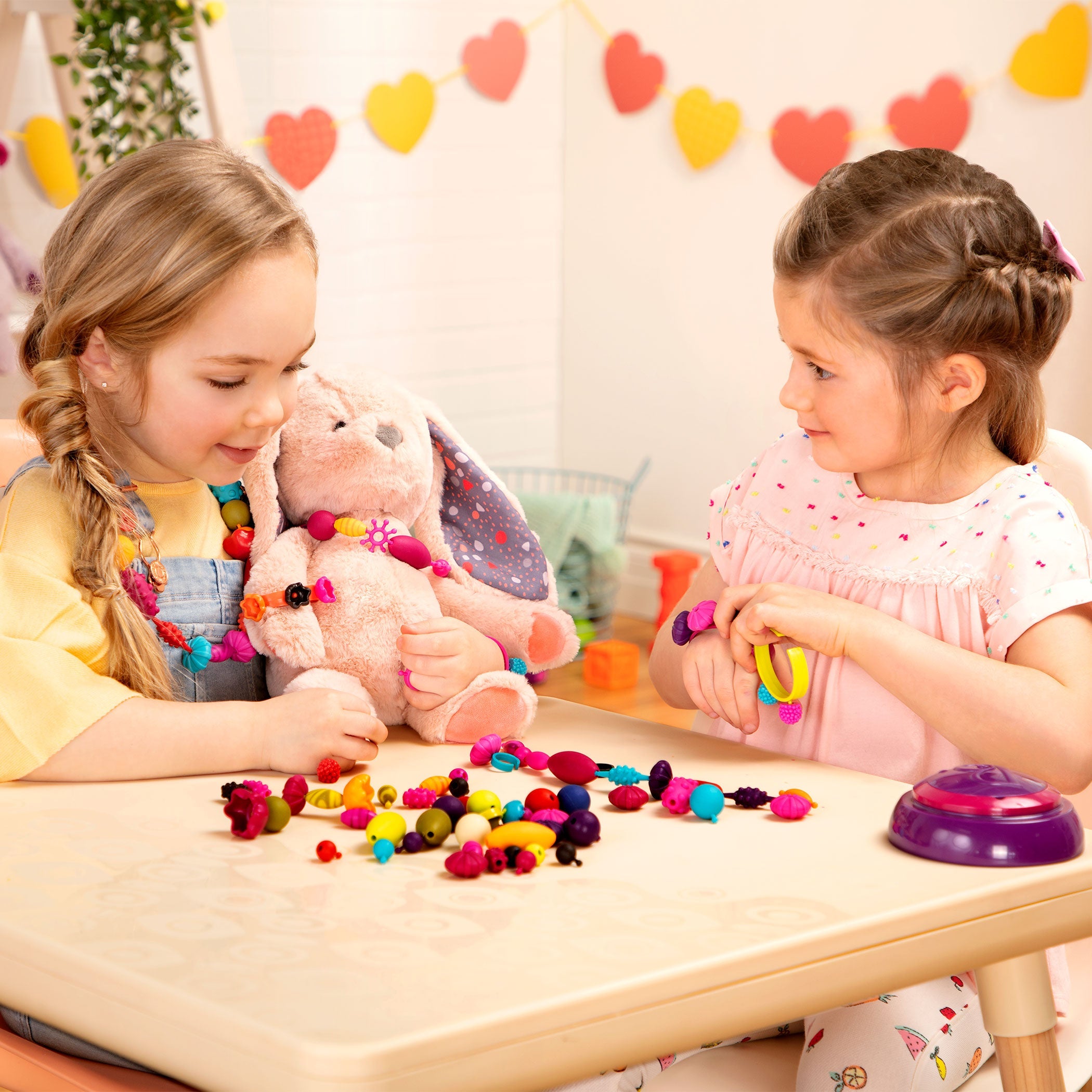 Toy jewelry kit.
