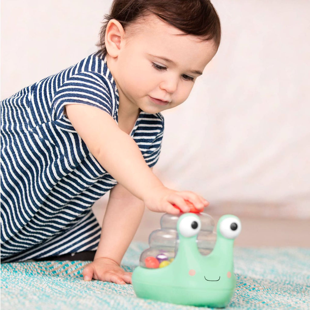 Light-up snail ball popper