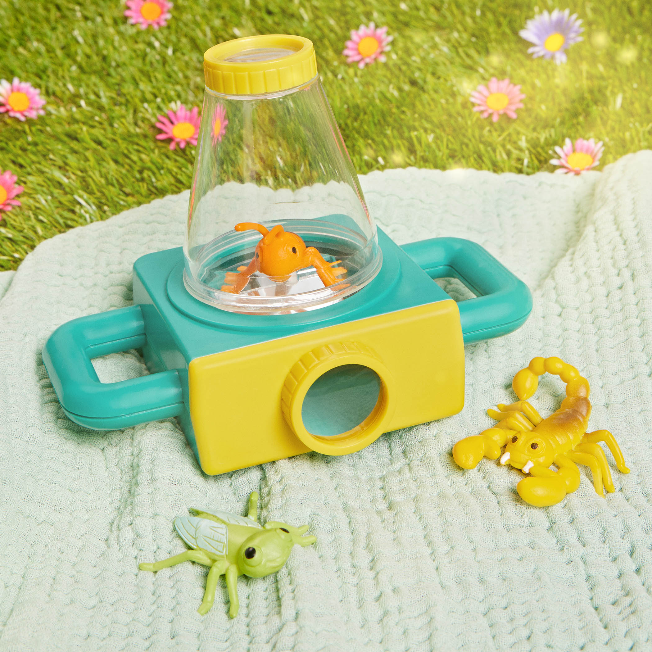 B. toys – Itty-Bitty Microscope