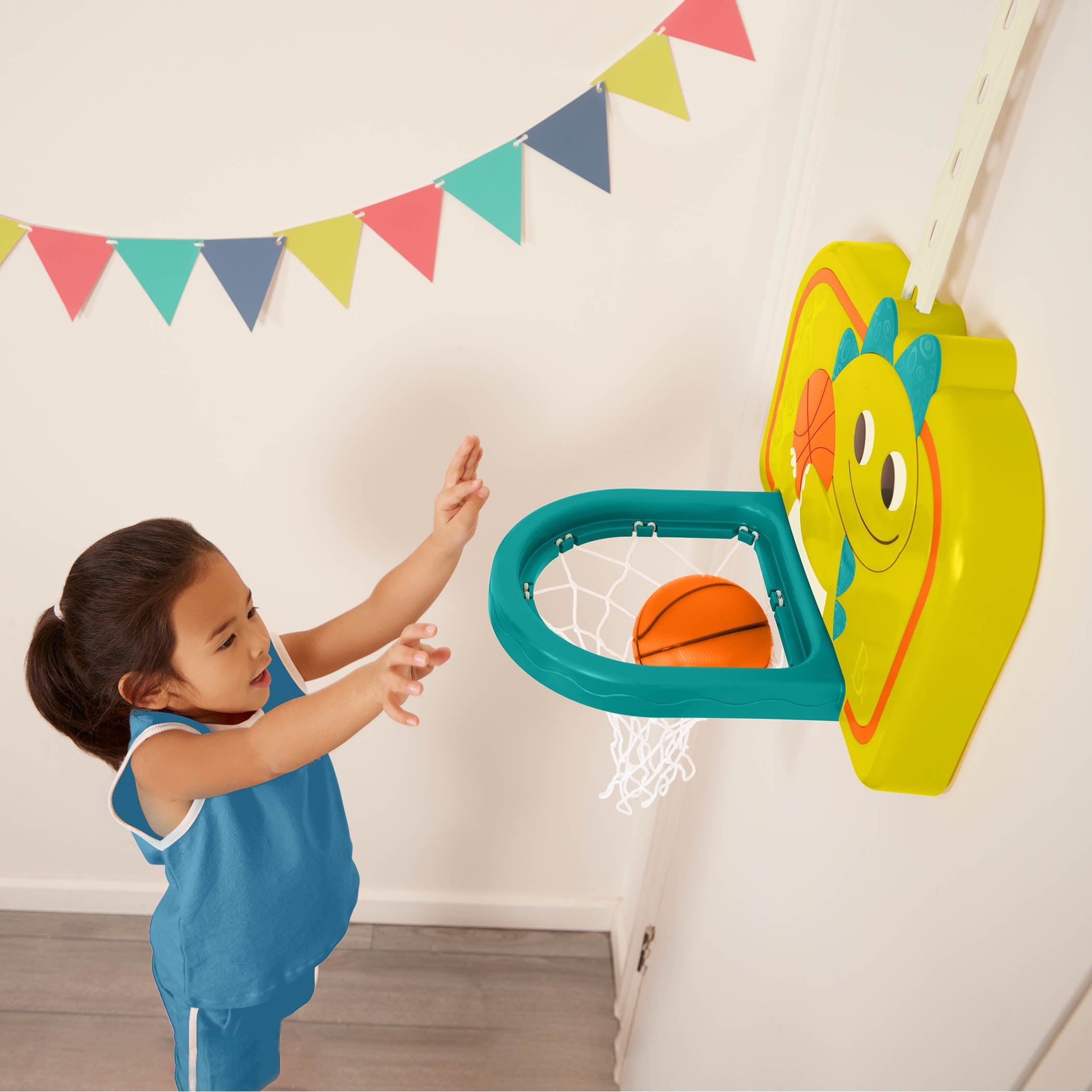 Adjustable kids basketball net door hanging