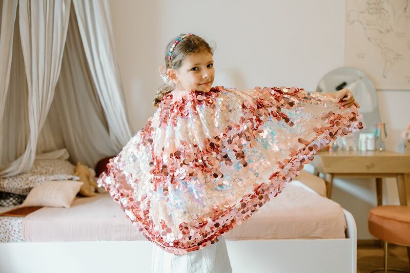 Great Pretenders - 5th Avenue Pink Pailette Cape Size 4-6