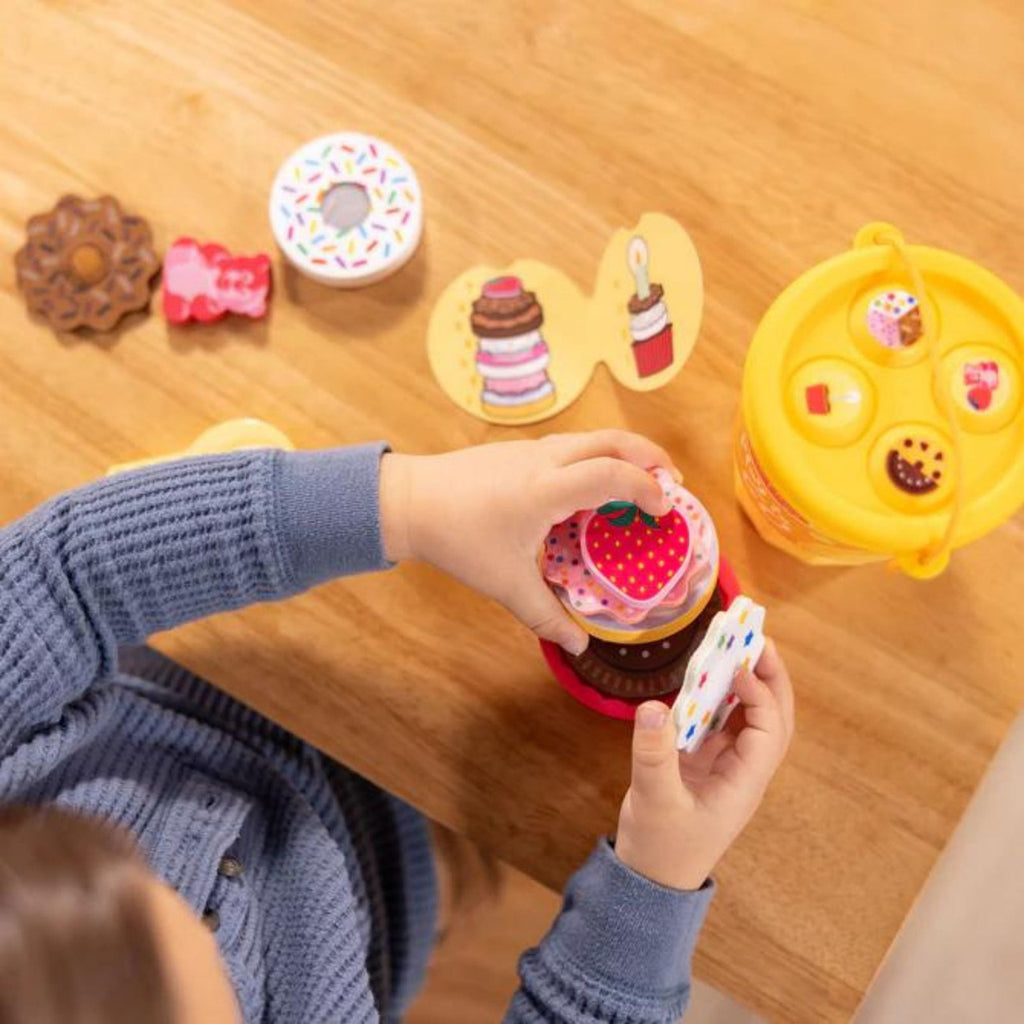 Melissa & Doug - Play to Go - Cake & Cookies Play Set