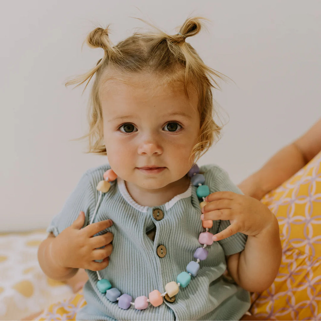Jellystone - Princess & The Pea Necklace White