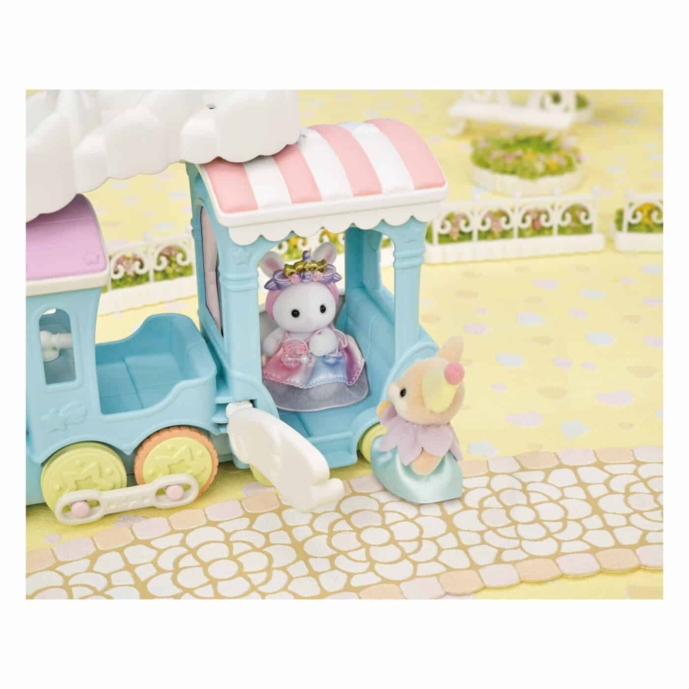 Sylvanian Families - Floating Cloud Rainbow Train