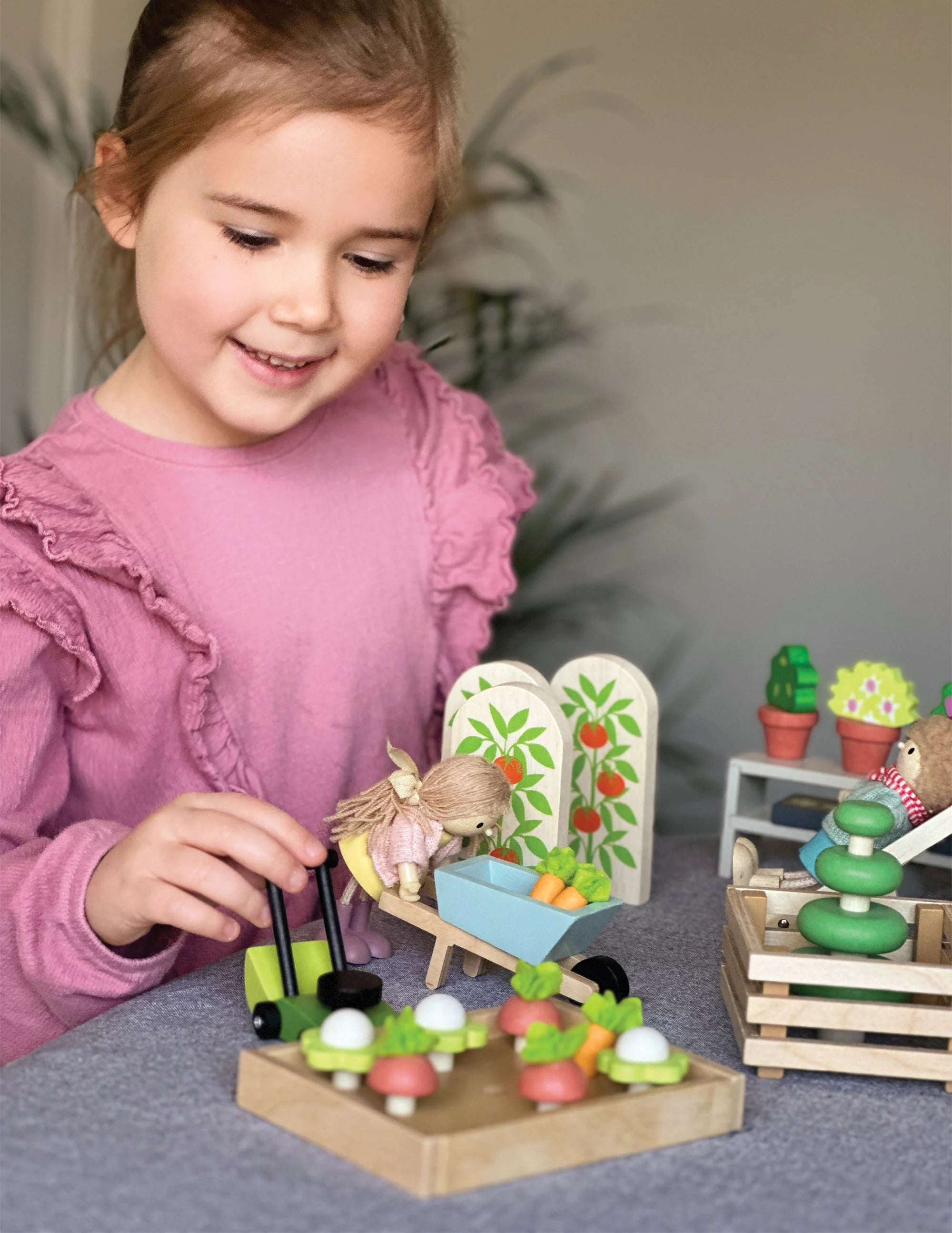 Tender Leaf Toys - Greenhouse with Garden Set