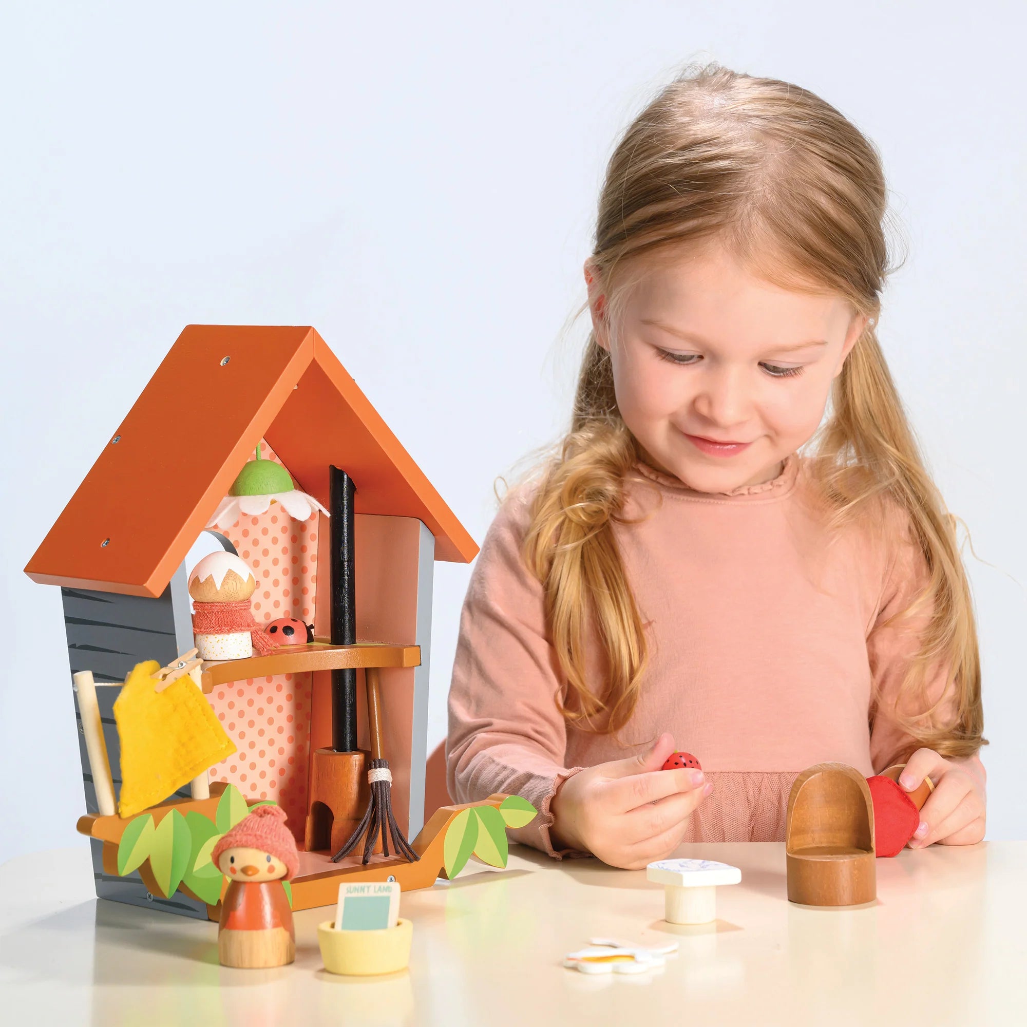 Tender Leaf Toys - Robin's Nest Box