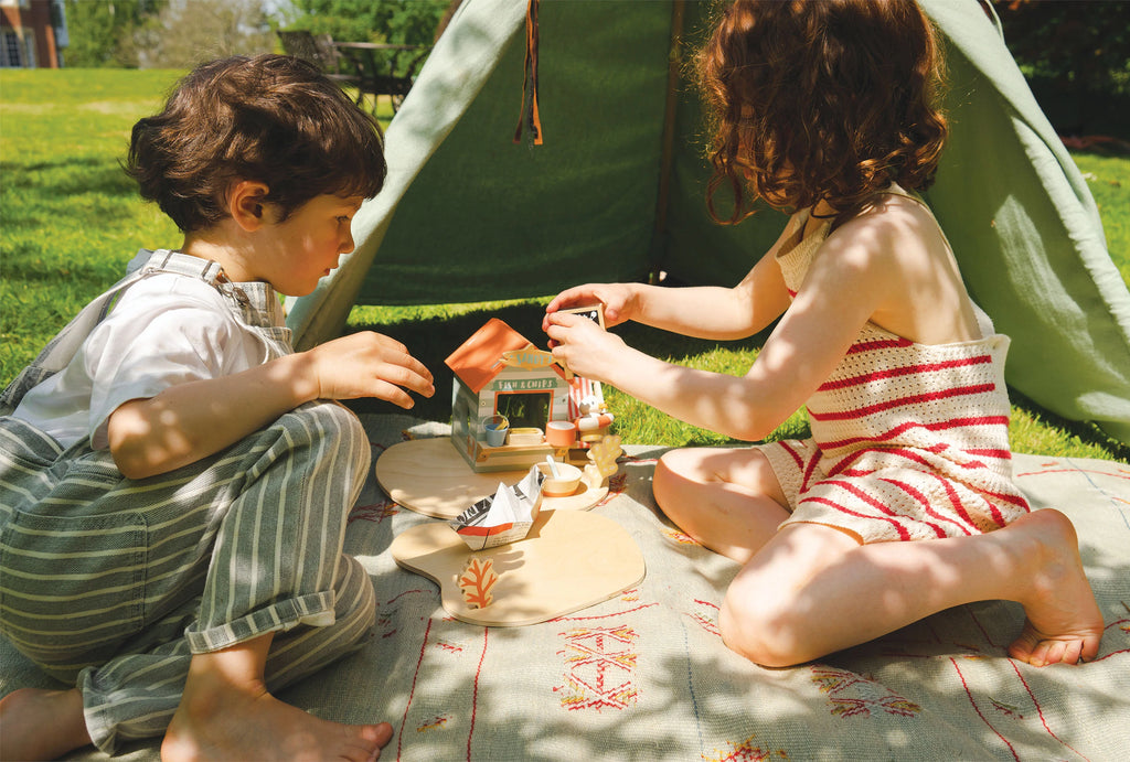 Tender Leaf Toys - Sandy's Beach Hut