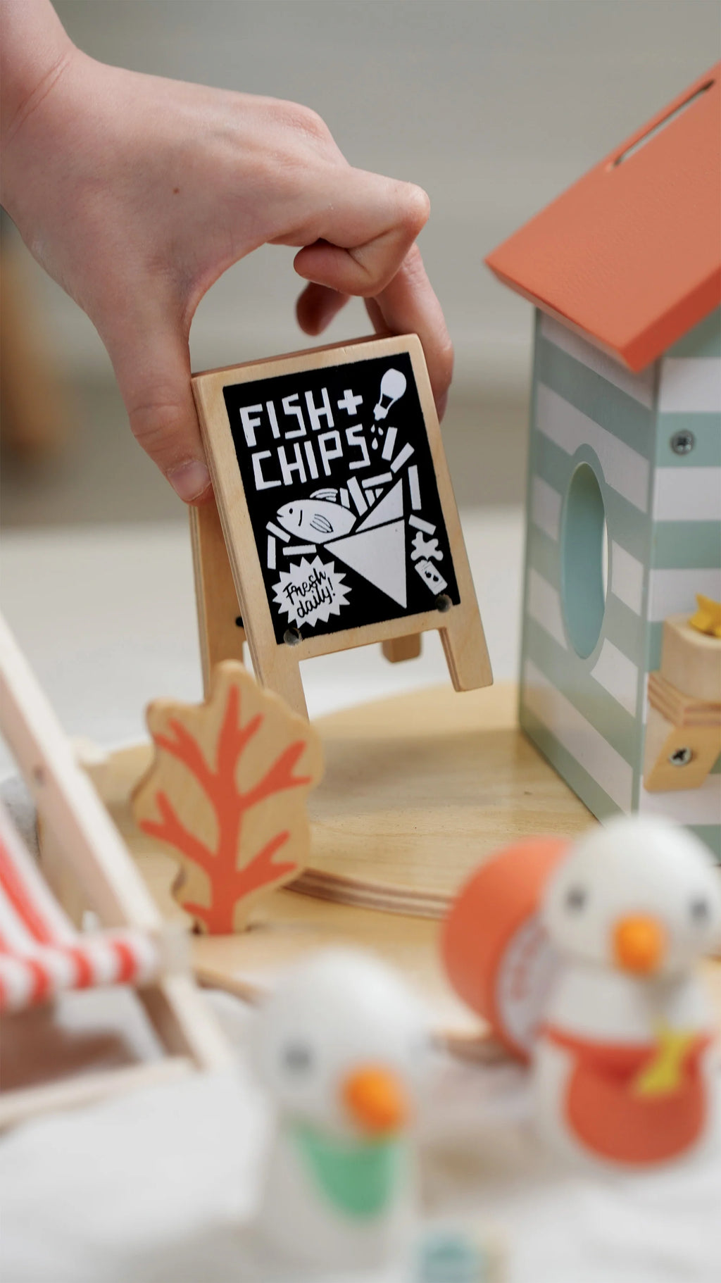 Tender Leaf Toys - Sandy's Beach Hut