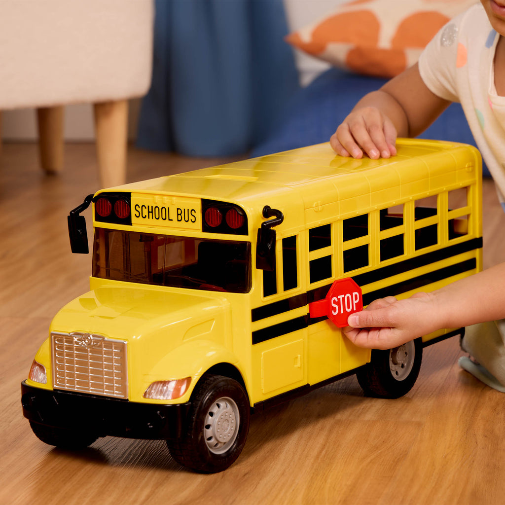 Driven - R/C Standard School Bus