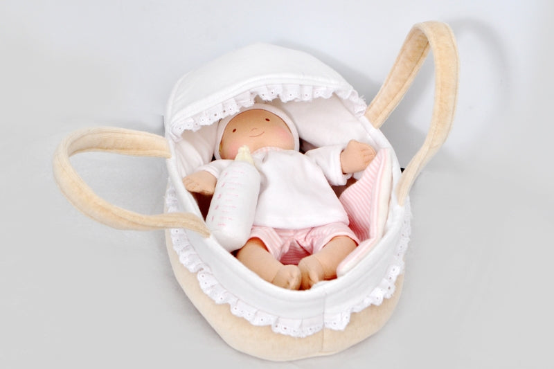 Bonikka - Grace Baby Doll in Carry Cot With Accessories
