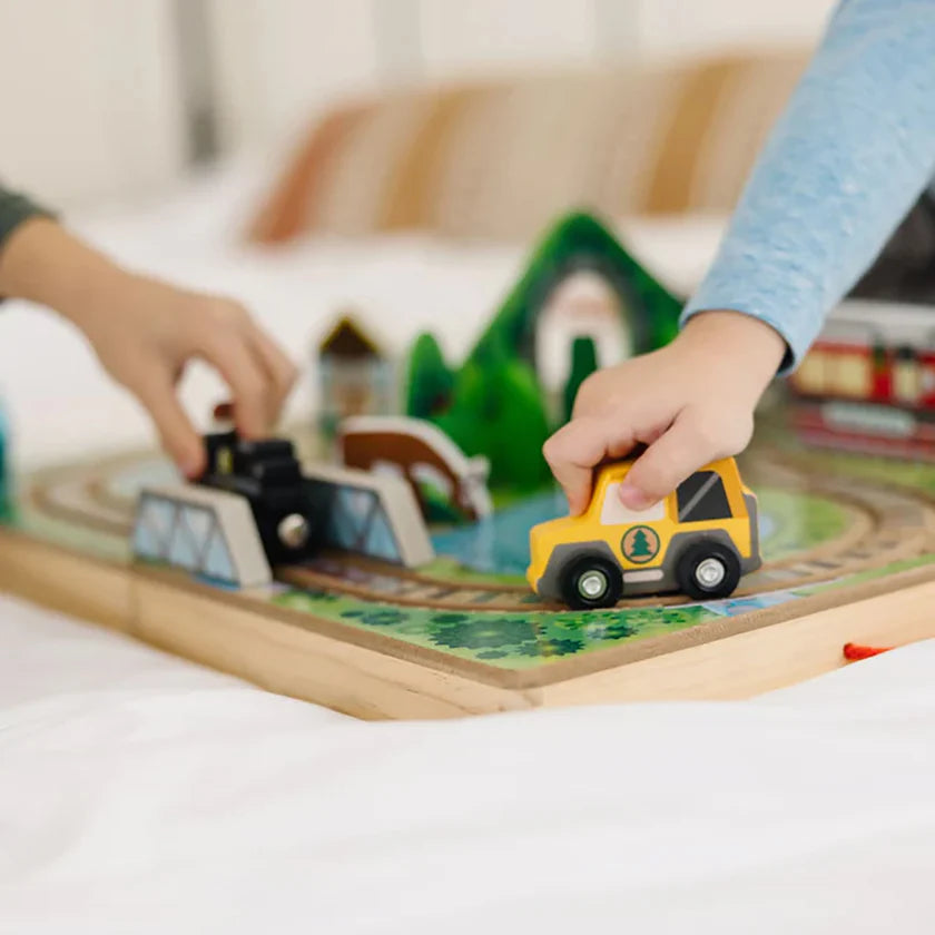 Melissa & Doug - Take-Along Railroad
