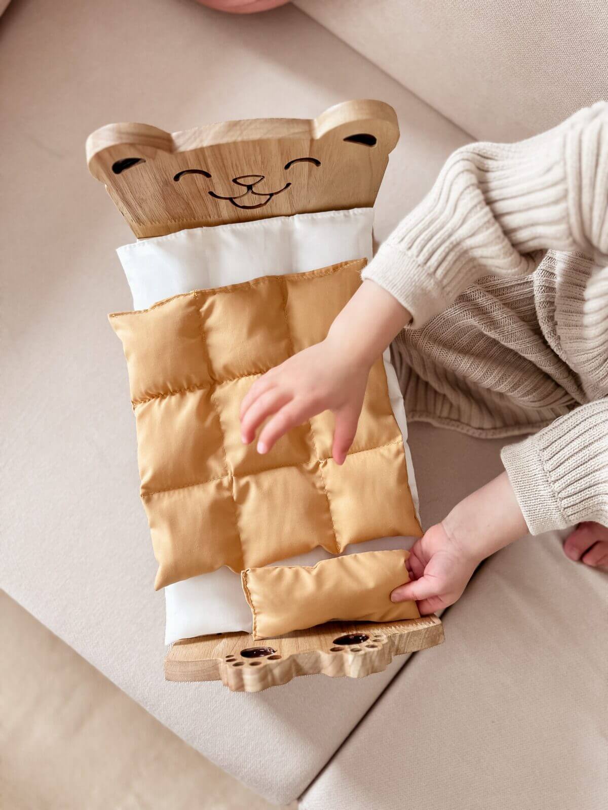 QToys - Bamboo Dolls Bed with Bedding